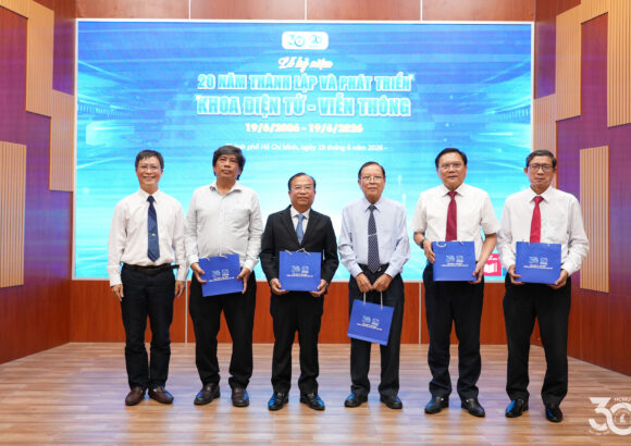 Khoa Điện tử – Viễn thông kỷ niệm 20 năm thành lập, hướng đến những lĩnh vực công nghệ chiến lược