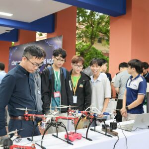 Kết nối nghiên cứu, đào tạo và doanh nghiệp trong lĩnh vực robot – tự động hóa