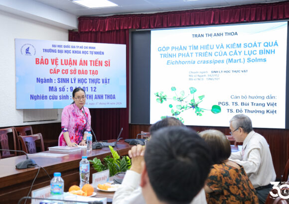 Nghiên cứu sinh Trần Thị Anh Thoa bảo vệ thành công luận án tiến sĩ ngành Sinh lý học thực vật với nghiên cứu về kiểm soát quá trình phát triển của cây lục bình