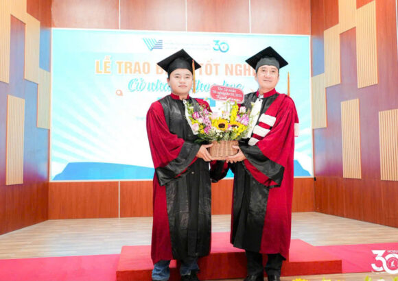 Nam sinh tốt nghiệp xuất sắc ngành Toán học: Theo đuổi vẻ đẹp của Toán học bằng tinh thần không ngừng khám phá