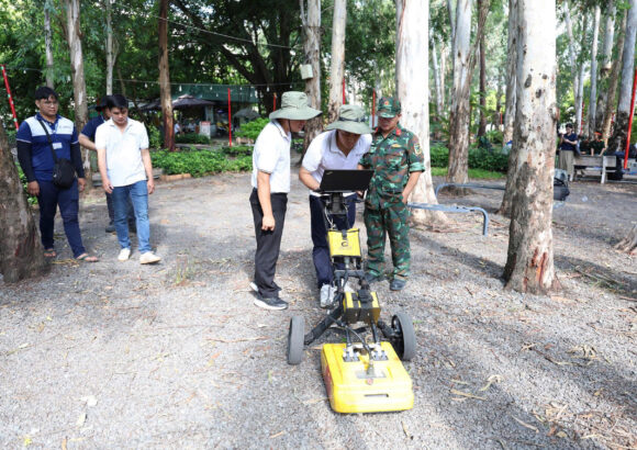 “Mắt thần radar” góp sức tìm kiếm hài cốt liệt sĩ