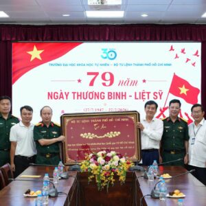 759373656_1557899109347802_3164635429635749974_n Bộ Tư lệnh TP.HCM tri ân những đóng góp chuyên môn của Trường Đại học Khoa học tự nhiên trong hành trình tìm kiếm hài cốt liệt sĩ