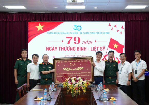 Bộ Tư lệnh TP.HCM tri ân những đóng góp chuyên môn của Trường Đại học Khoa học tự nhiên trong hành trình tìm kiếm hài cốt liệt sĩ