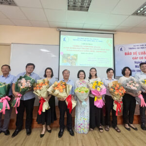NCS. Nguyễn Thị Mỹ Hương bảo vệ thành công luận án tiến sĩ ngành Hóa hữu cơ về tiềm năng dược lý của cây Dù dủ trâu
