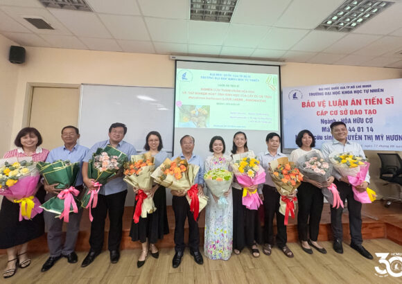 NCS. Nguyễn Thị Mỹ Hương bảo vệ thành công luận án tiến sĩ ngành Hóa hữu cơ về tiềm năng dược lý của cây Dù dủ trâu