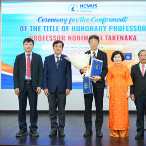Trường Đại học Khoa học tự nhiên phong tặng danh hiệu Giáo sư danh dự cho GS.TS. Norimichi Takenaka