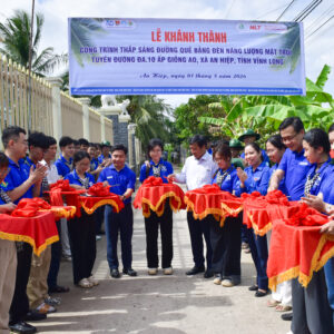 PDZ_0053 Lãnh đạo Nhà trường thăm, động viên các chiến sĩ Mùa hè xanh HCMUS tại Vĩnh Long