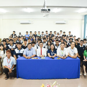 Đảng ủy Trường Đại học Khoa học tự nhiên gặp gỡ đảng viên là tân sinh viên khóa tuyển 2026