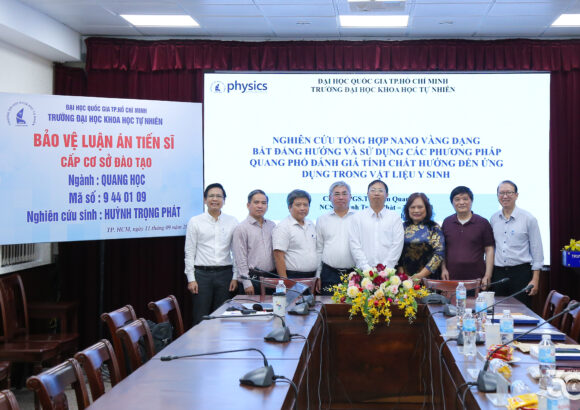 NCS. Huỳnh Trọng Phát bảo vệ thành công luận án tiến sĩ về vật liệu nano vàng bất đẳng hướng ứng dụng trong y sinh