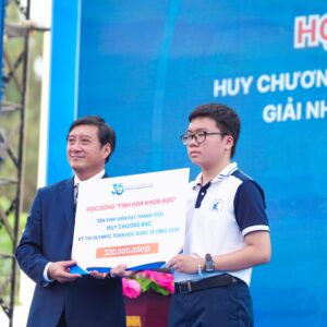 Huy chương Vàng APMO, Huy chương Bạc IMO và hành trình theo đuổi Toán lý thuyết