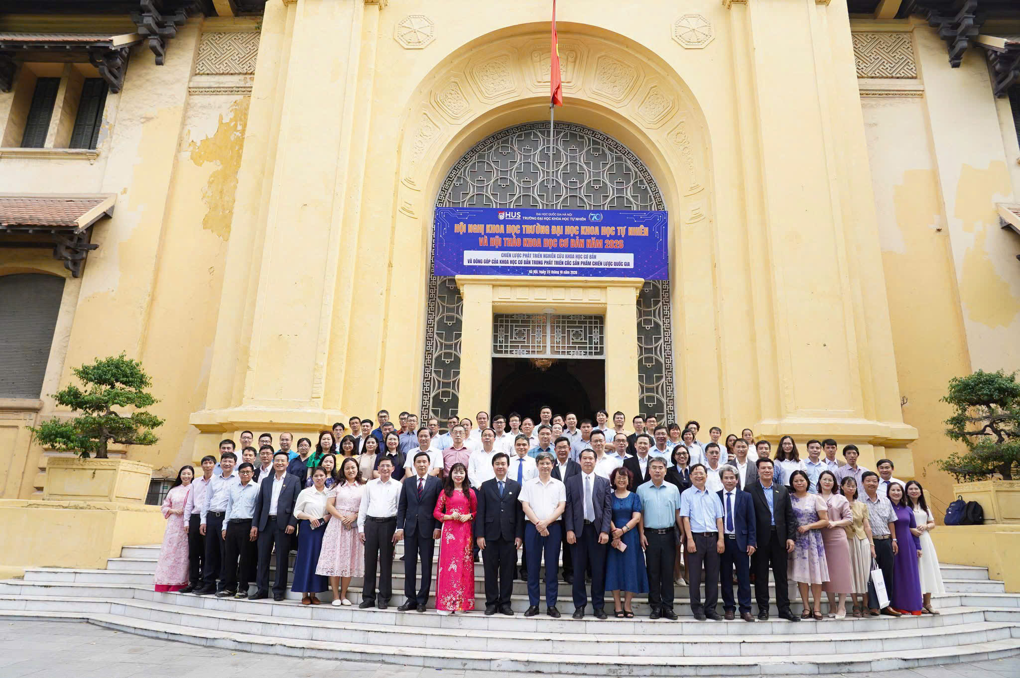 Trường Đại học Khoa học tự nhiên đề xuất mô hình gắn kết nghiên cứu khoa học cơ bản với công nghệ chiến lược quốc gia