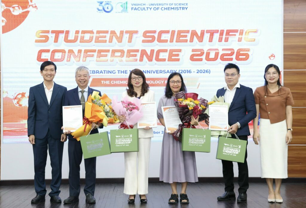 Ngành Công nghệ Kỹ thuật Hóa học: 10 năm đổi mới đào tạo, hướng đến phát triển công nghệ