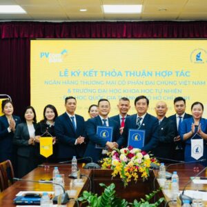 Trường Đại học Khoa học tự nhiên, ĐHQG-HCM ký kết hợp tác với Ngân hàng TMCP Đại chúng Việt Nam
