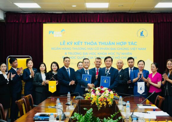 Trường Đại học Khoa học tự nhiên, ĐHQG-HCM ký kết hợp tác với Ngân hàng TMCP Đại chúng Việt Nam