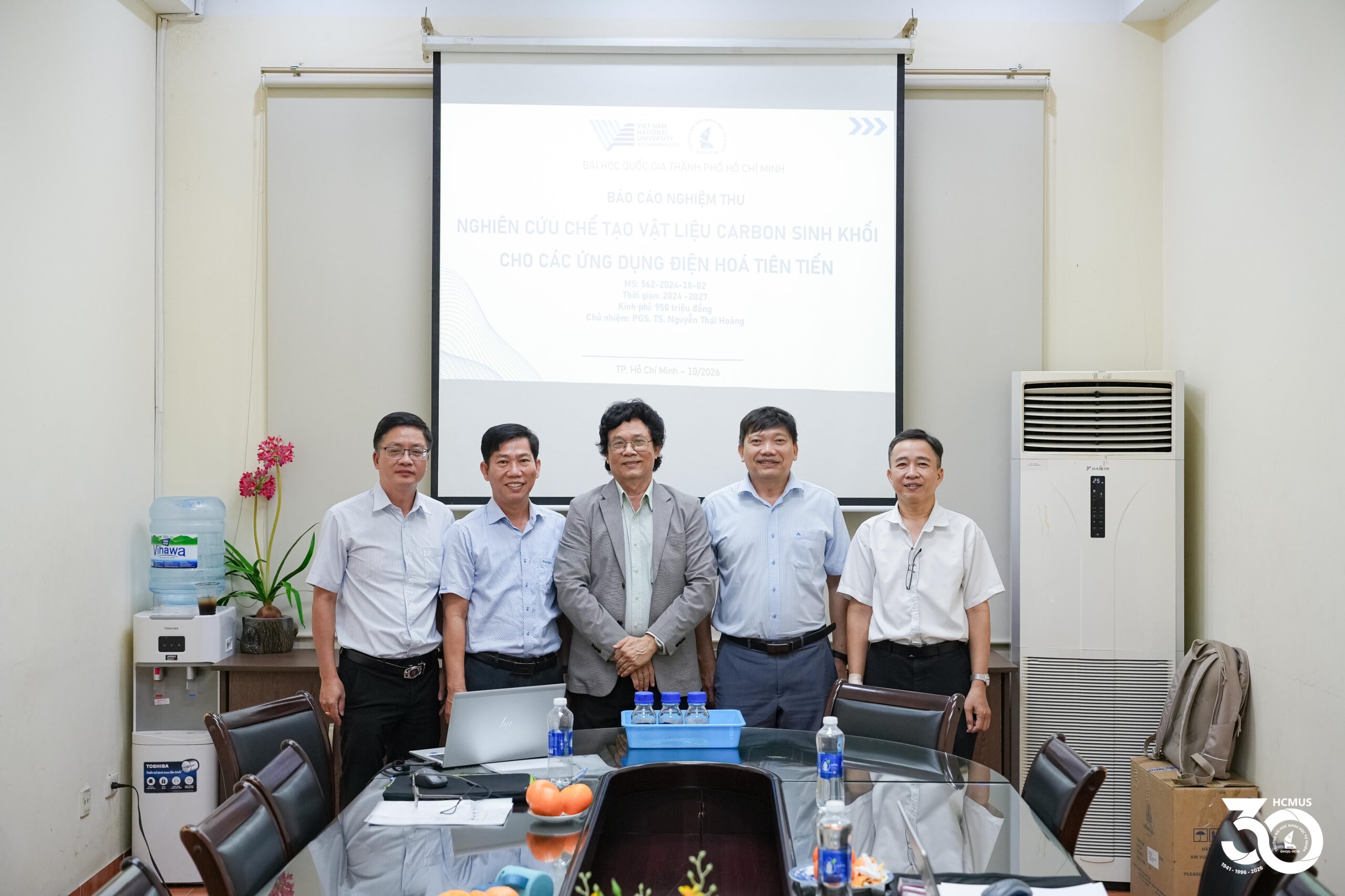 Nghiệm thu đề tài về chế tạo vật liệu carbon aerogel từ phụ phẩm nông nghiệp ứng dụng trong công nghệ điện hóa
