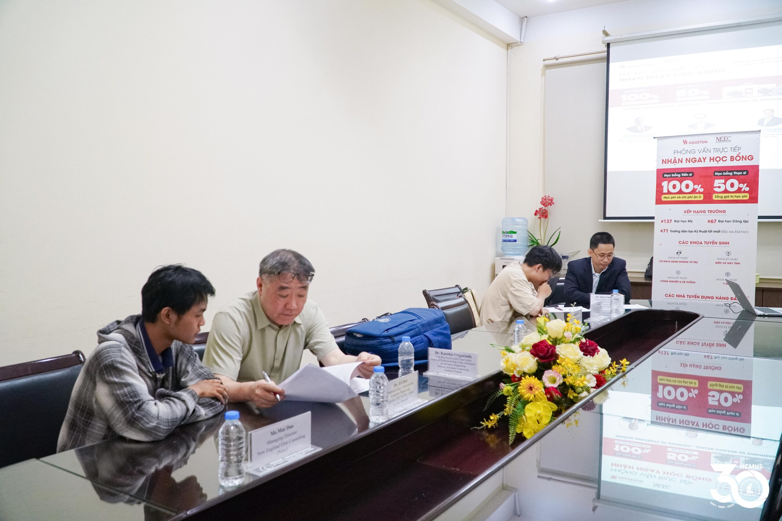 Trường Đại học Khoa học tự nhiên làm việc với Đại học Houston, Hoa Kỳ: Trao đổi hợp tác, phỏng vấn tuyển sinh sau đại học