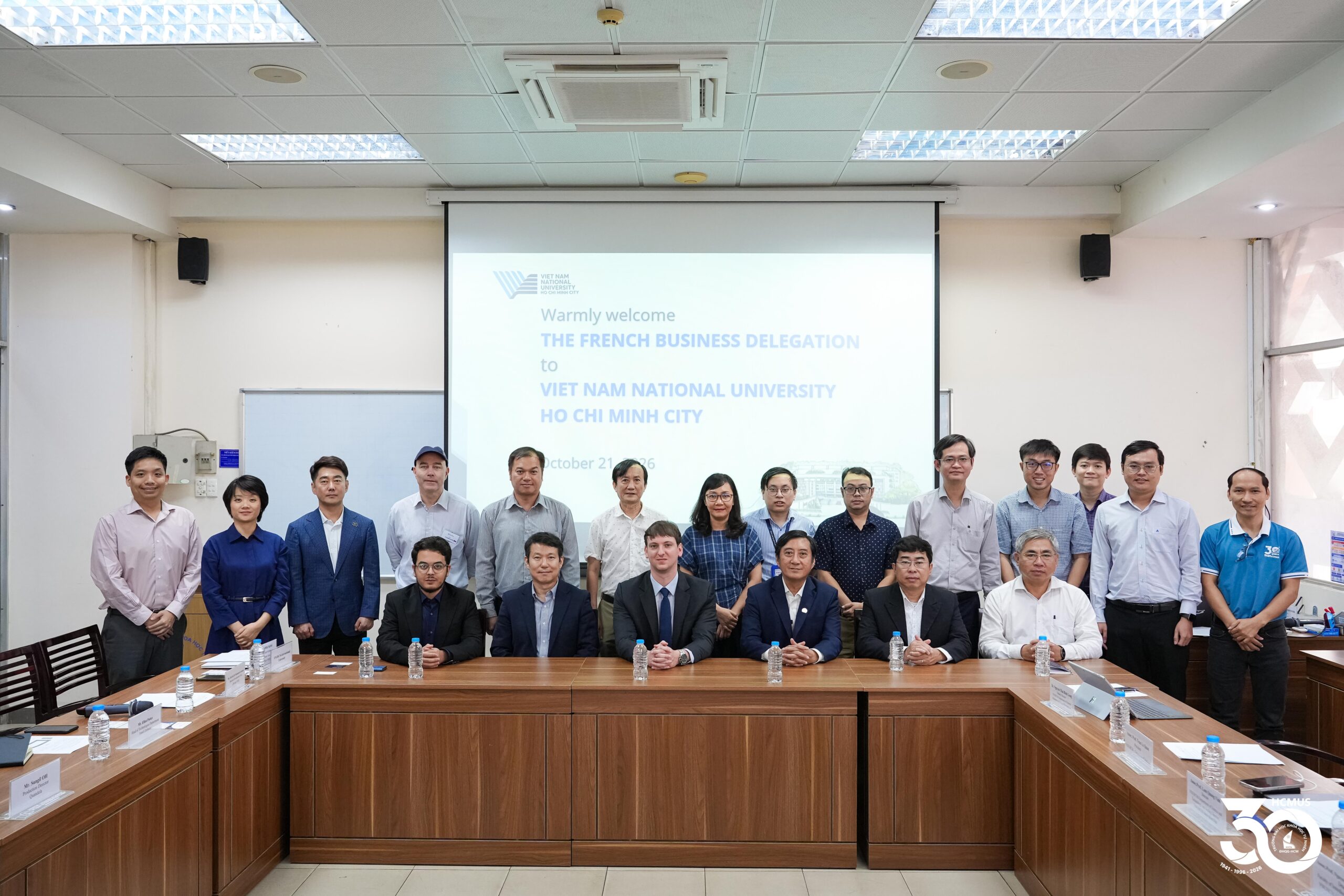 Trường Đại học Khoa học tự nhiên làm việc với các doanh nghiệp Pháp trong lĩnh vực công nghệ lượng tử